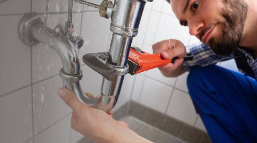 Emergency toilet repair in Fort Shafter, HI